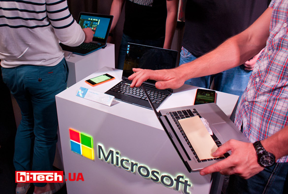 демозона на мероприятии Windows 10