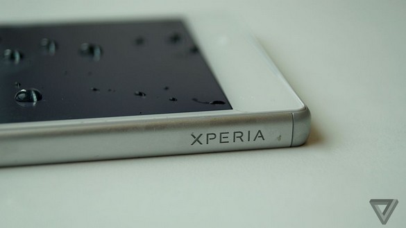 sony_xperia_z5_water_5.0