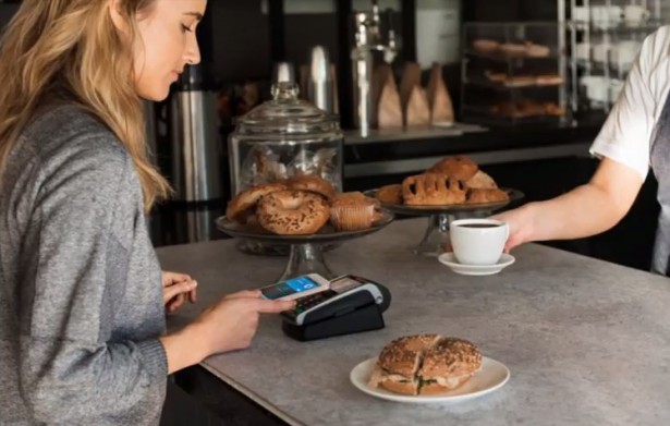 Apple iPhone SE 21-03-2016 04