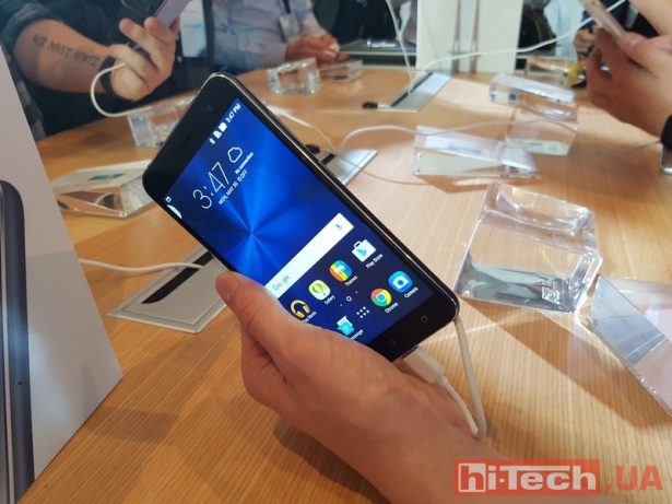 Asus Zenfone 3 Ultra Delux Zensation 03