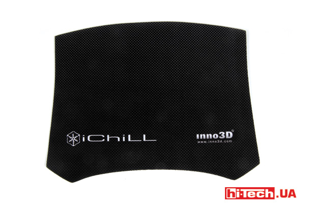 В комплекте можно обнаружить игровой коврик и ключ 3DMark Advanced Edition. Приятные бонусы