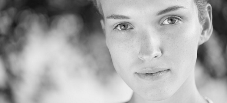 loxia2485_application_01