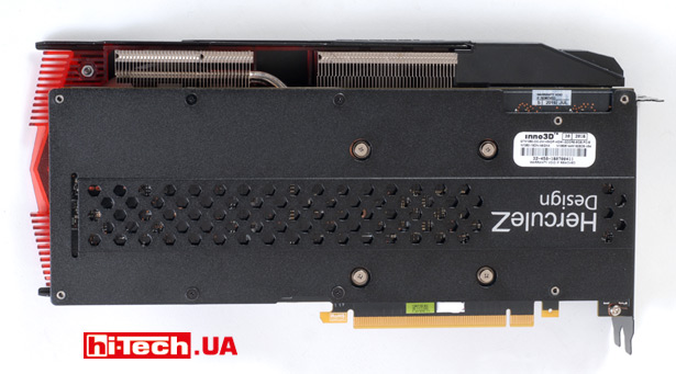 Пластина на задней стороне поможет уберечь плату от механических повреждений