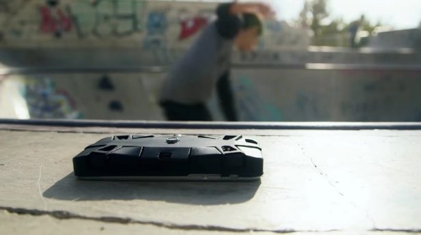 selfly-smartphone-case-drone-3