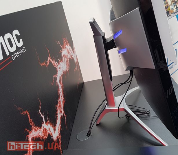 AOC Agon AG352QCX at CeBIT 2017 02