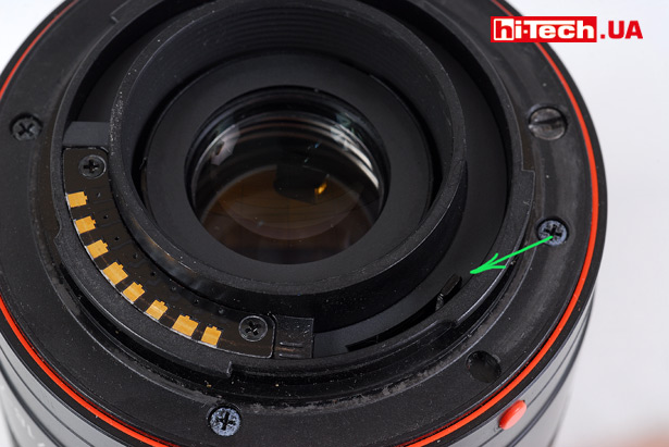 Рычаг установки диафрагмы в объективе Sony DT 18-70mm 1:3.5-5.6