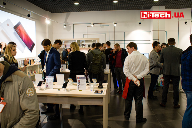 Празднование для рождения Xiaomi в Украине