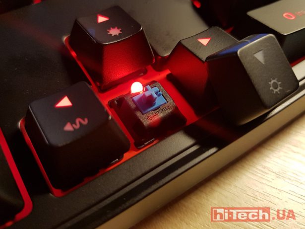 Tt eSports Meka Pro Cherry Blue 03