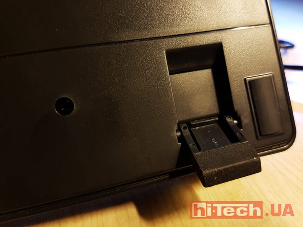 Tt eSports Meka Pro Cherry Blue 09