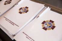 Проблеми теорії та практики інформаційного протиборства в умовах ведення гібридних війн