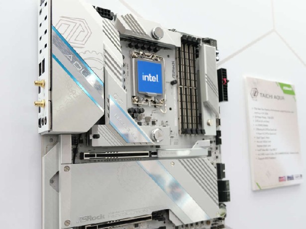 ASRock Z890 Taichi Aqua