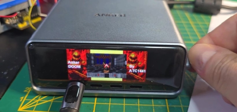 Doom Anker charger play